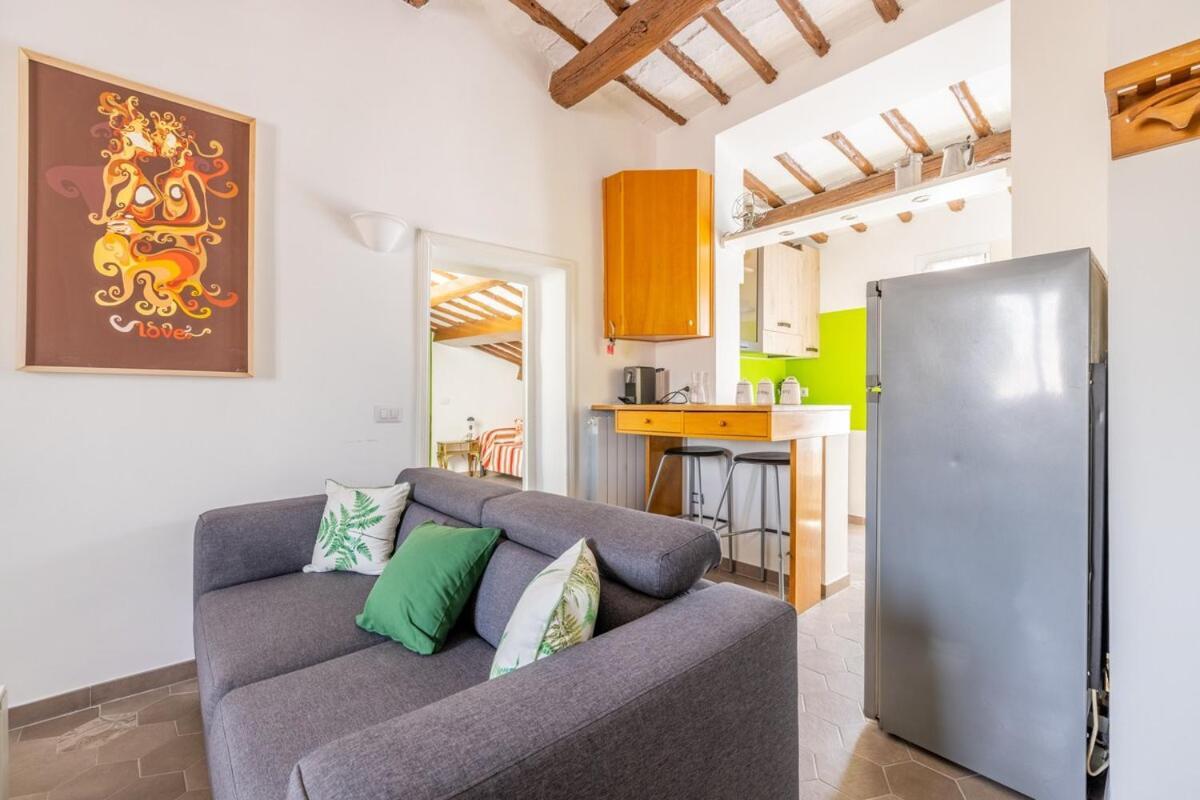 Fascinating Attic - Up To 2 Guests - Trastevere Apartment *